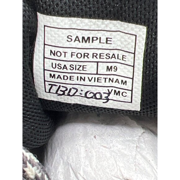 The North Face Mens Size 9 Black Right Shoe Only - Durable & Lightweight Design - Picture 9 of 9